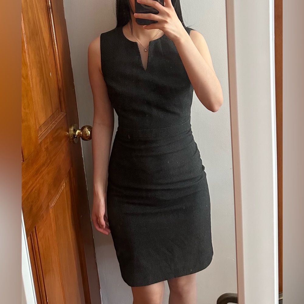 Ann Taylor 00P sleeveless dress